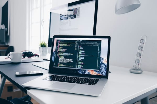 Web Development: Panduan Membangun Website Modern Bisnis